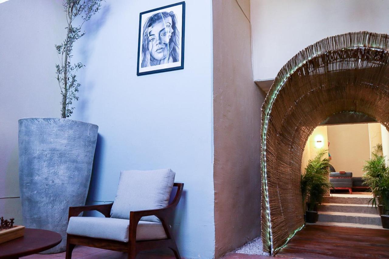 Real Santuario Aparthotel Guadalajara Bagian luar foto