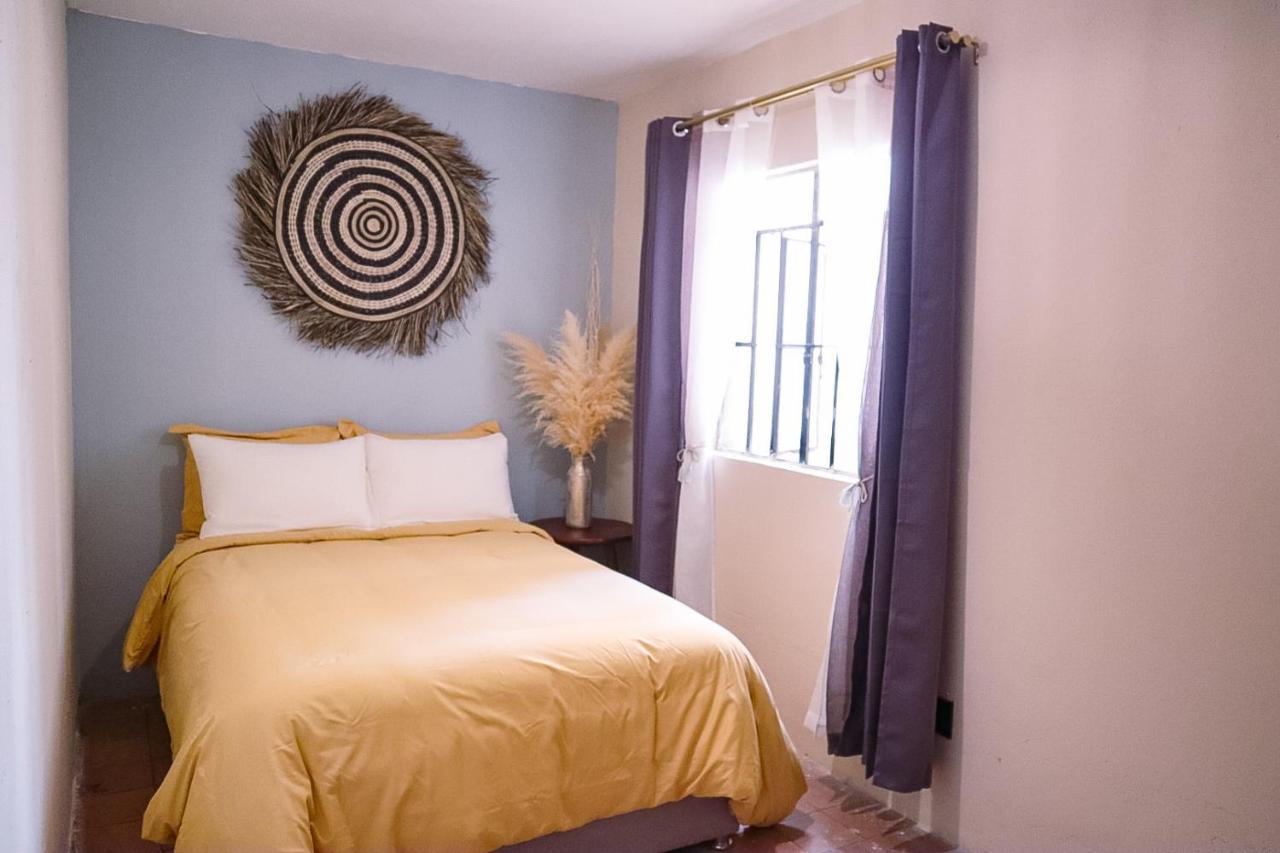 Real Santuario Aparthotel Guadalajara Bagian luar foto