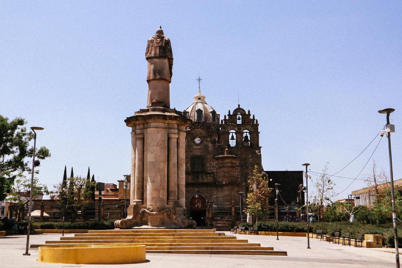 Real Santuario Aparthotel Guadalajara Bagian luar foto